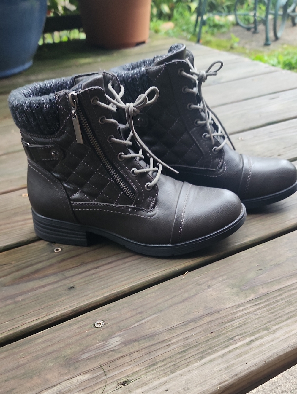 STQ Womens Combat Boots Lace Up Ankle Booties With Side Zipper